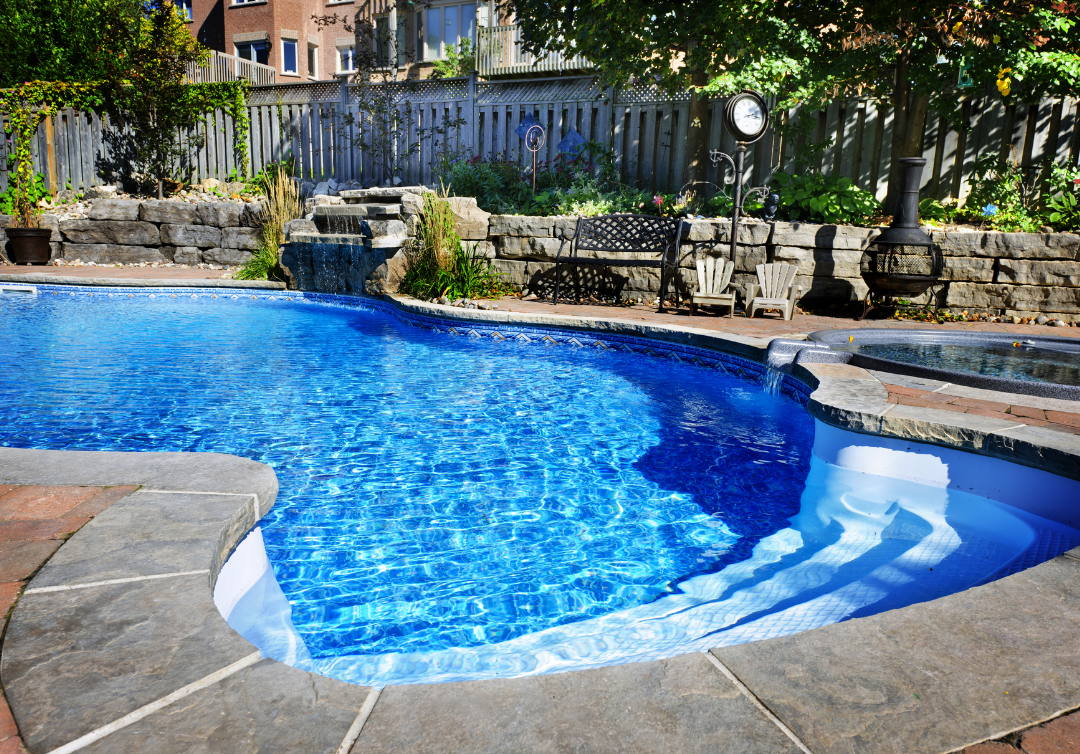WCI-retaining wall with a swimming pool
