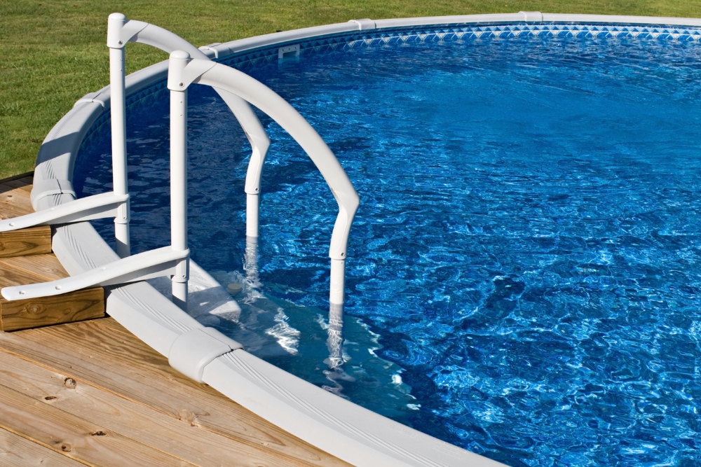 above ground pool - WCI Pools & Spas explains 4 benefits of above ground pools