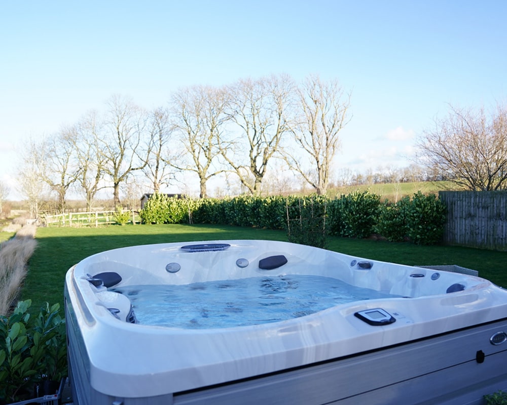 Prepare Your Jacuzzi for Spring